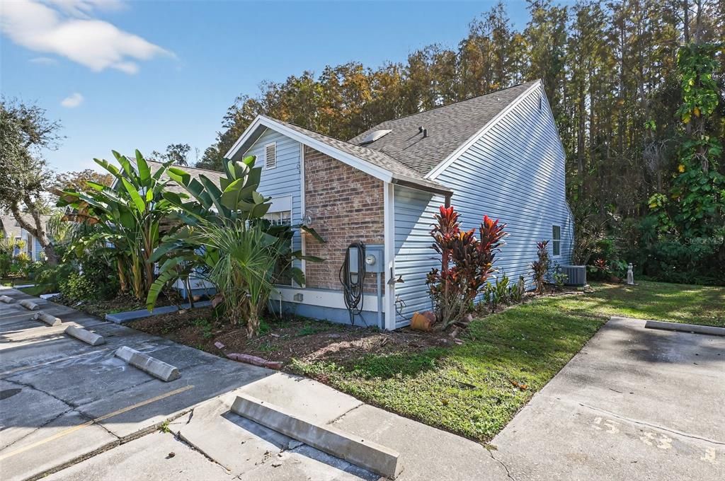 For Sale: $249,950 (2 beds, 2 baths, 1187 Square Feet)