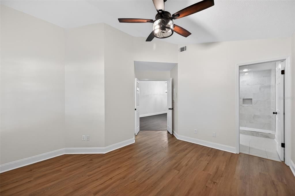 For Sale: $249,950 (2 beds, 2 baths, 1187 Square Feet)