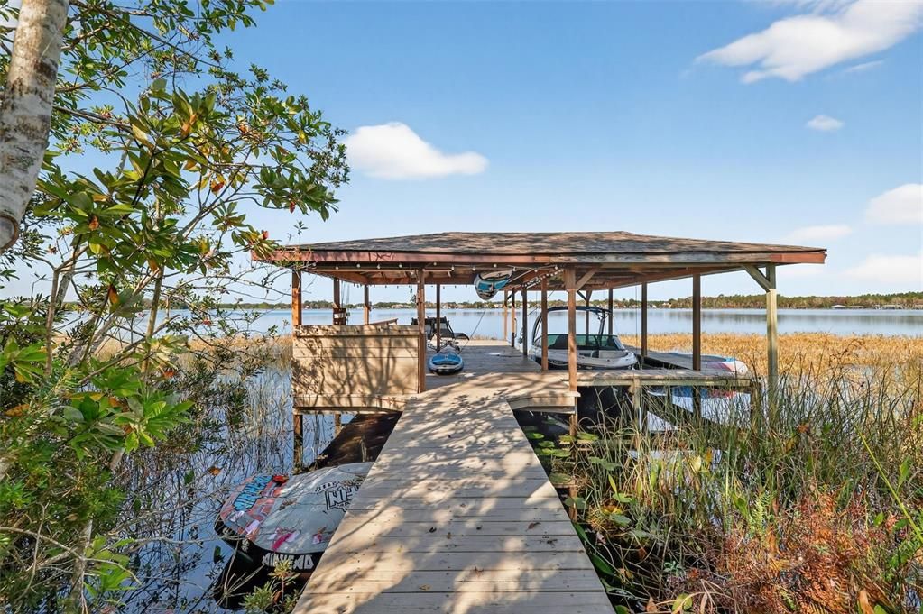 待售: $1,500,000 (5 贝兹, 3 浴室, 5573 平方英尺)