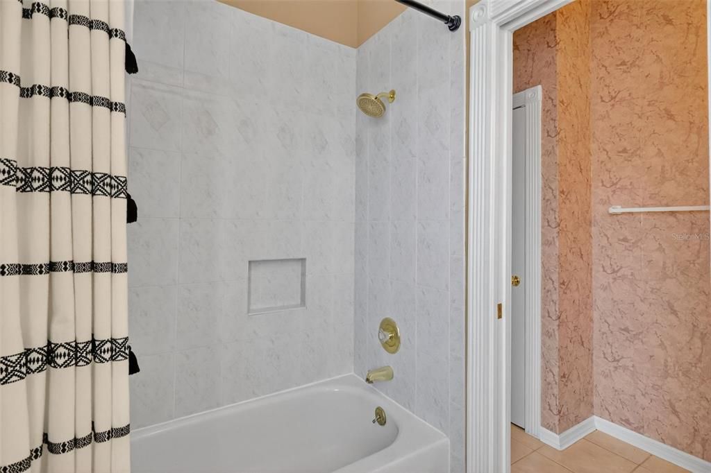 待售: $1,500,000 (5 贝兹, 3 浴室, 5573 平方英尺)