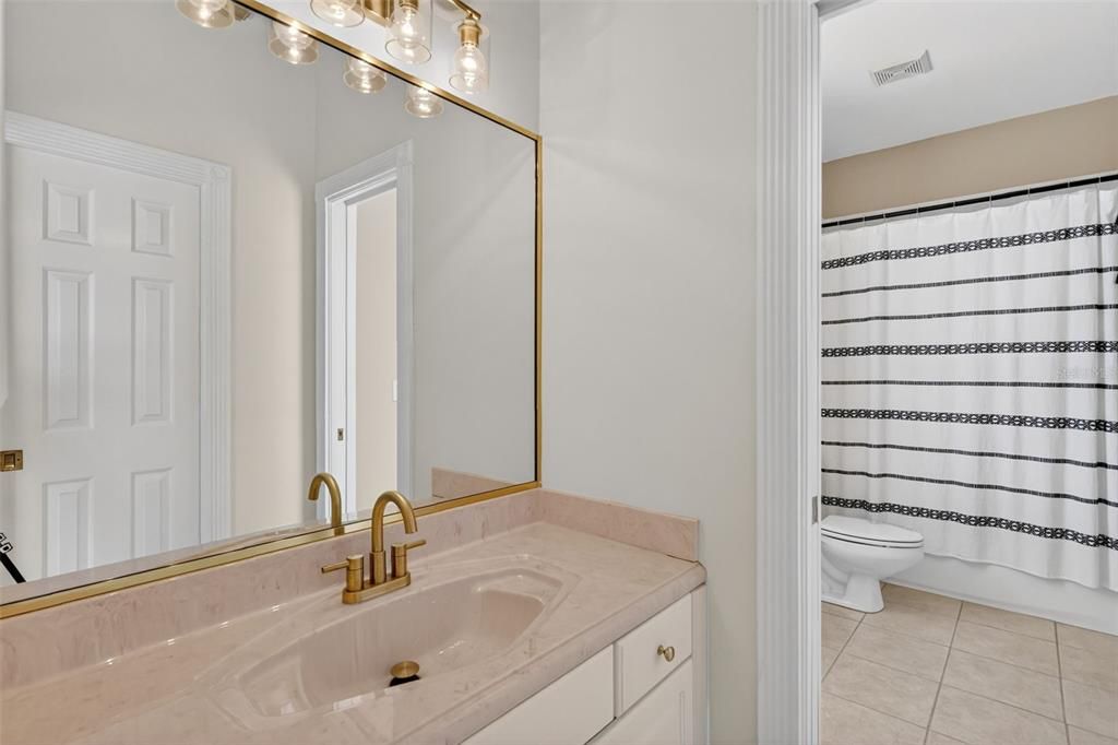 待售: $1,500,000 (5 贝兹, 3 浴室, 5573 平方英尺)