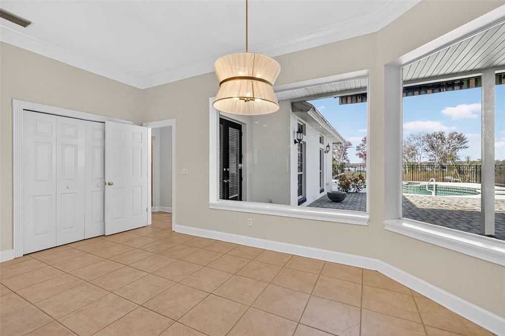 待售: $1,500,000 (5 贝兹, 3 浴室, 5573 平方英尺)