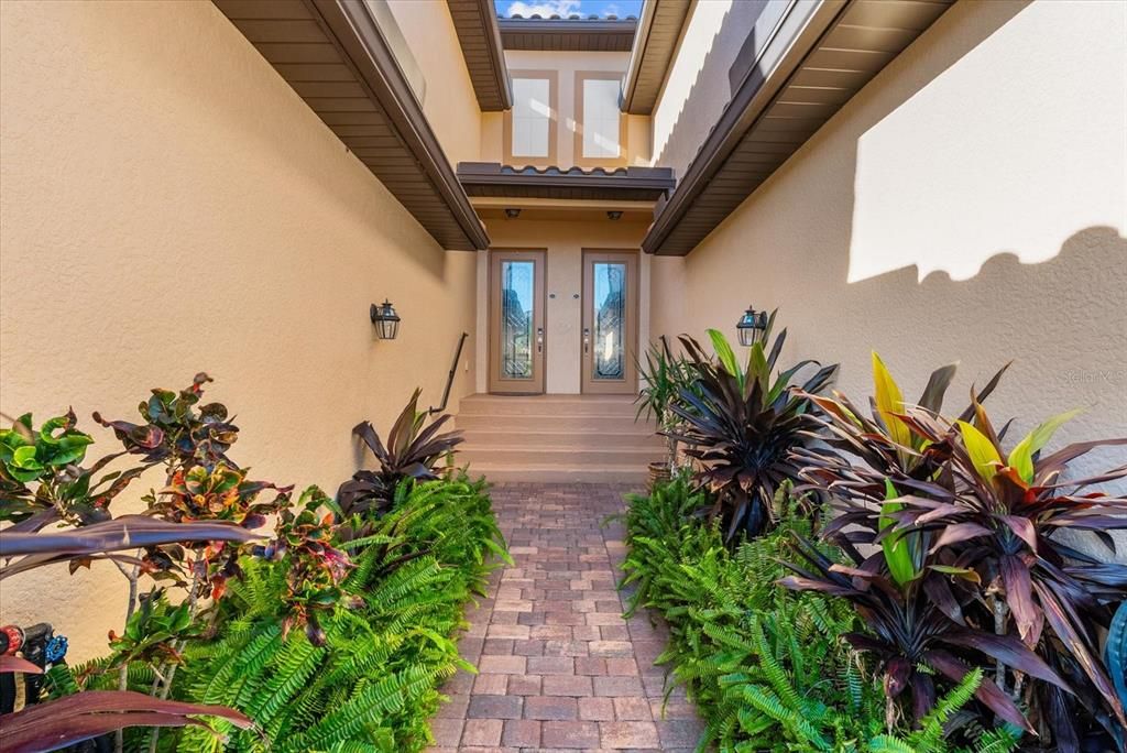 For Sale: $399,000 (3 beds, 2 baths, 2187 Square Feet)