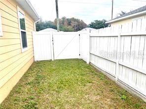 For Rent: $1,800 (3 beds, 2 baths, 1196 Square Feet)