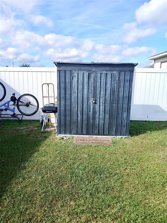 For Rent: $1,800 (3 beds, 2 baths, 1196 Square Feet)