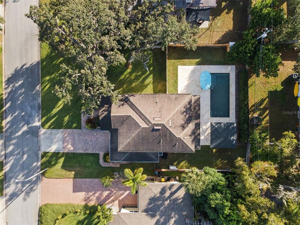 For Sale: $850,000 (4 beds, 3 baths, 2431 Square Feet)