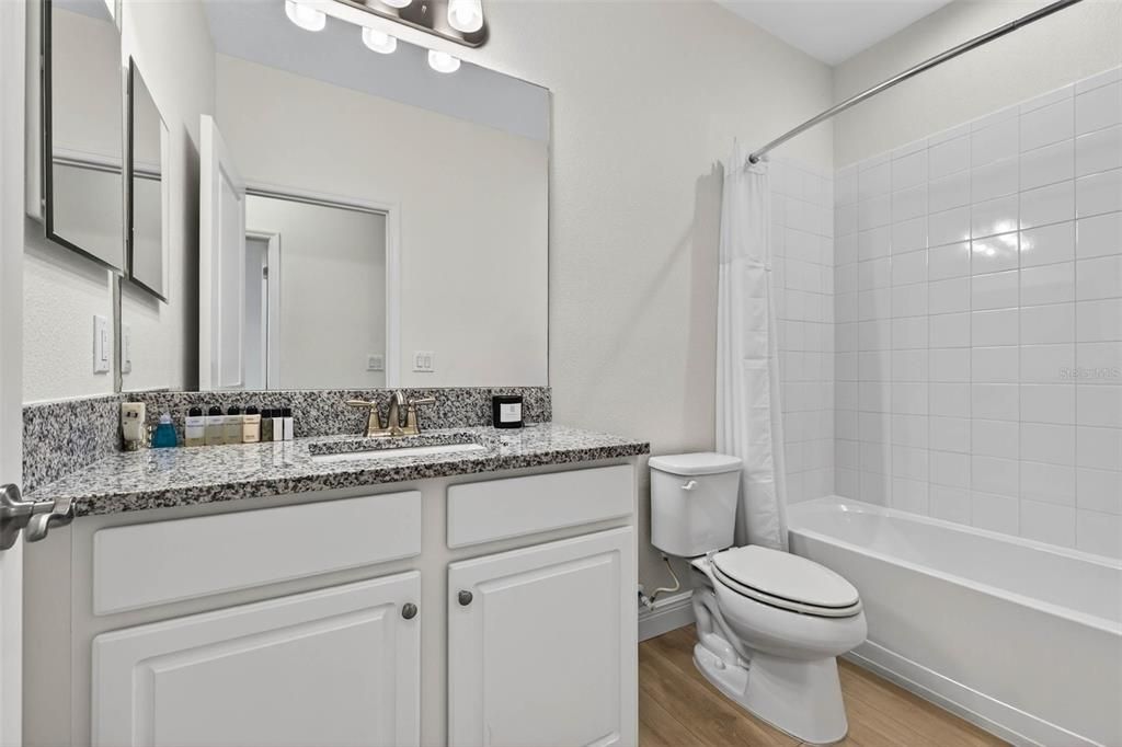 На продажу: $409,000 (3 спален, 2 ванн, 1816 Квадратных фут)