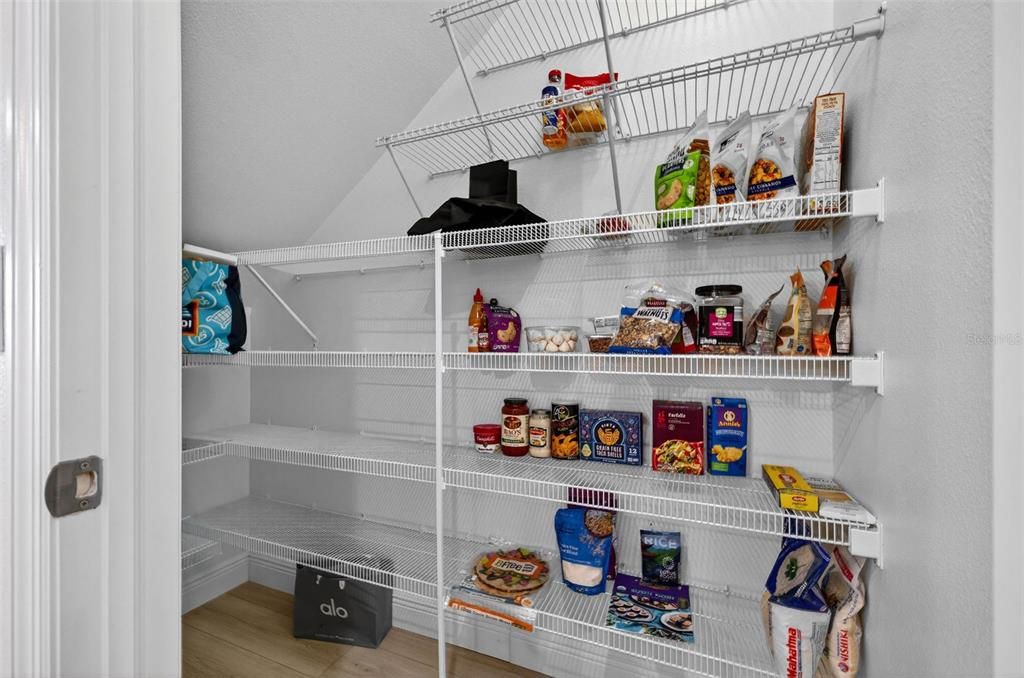 На продажу: $409,000 (3 спален, 2 ванн, 1816 Квадратных фут)