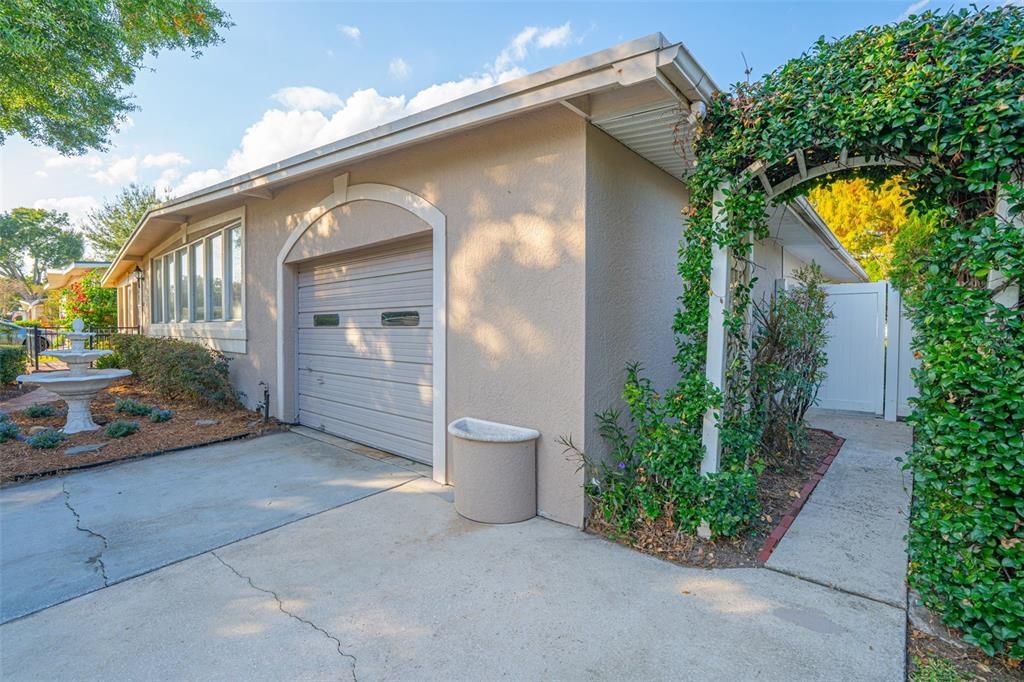 For Sale: $464,900 (3 beds, 2 baths, 1721 Square Feet)