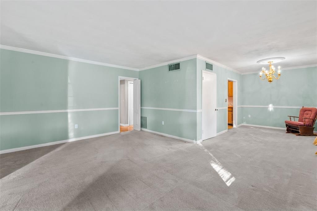 For Sale: $464,900 (3 beds, 2 baths, 1721 Square Feet)