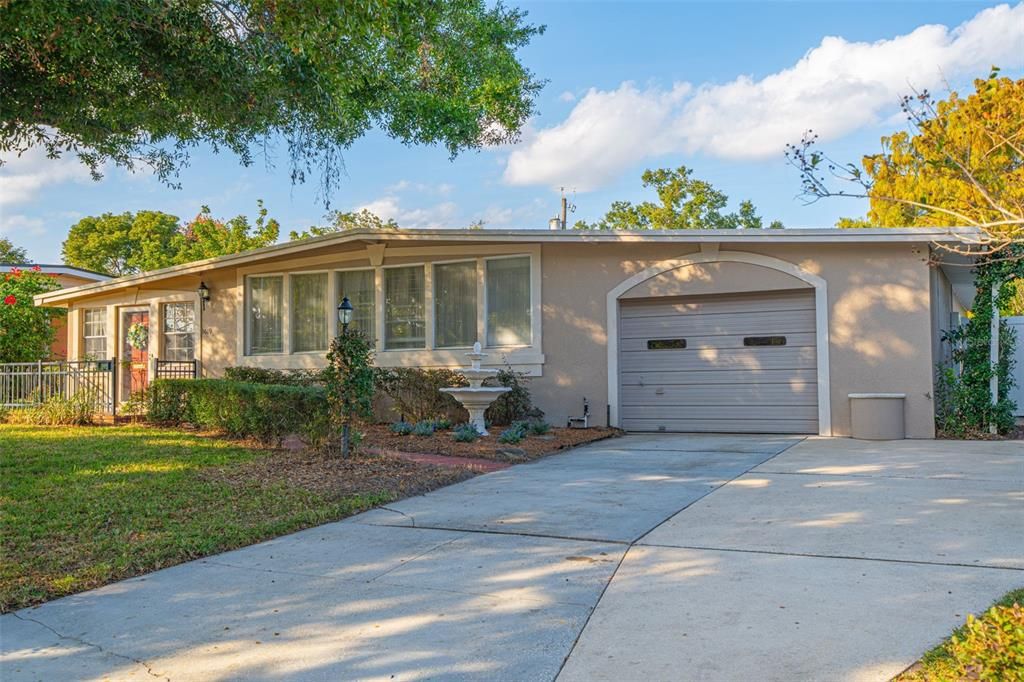 For Sale: $464,900 (3 beds, 2 baths, 1721 Square Feet)