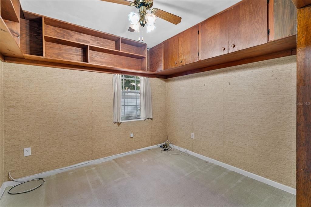 For Sale: $464,900 (3 beds, 2 baths, 1721 Square Feet)