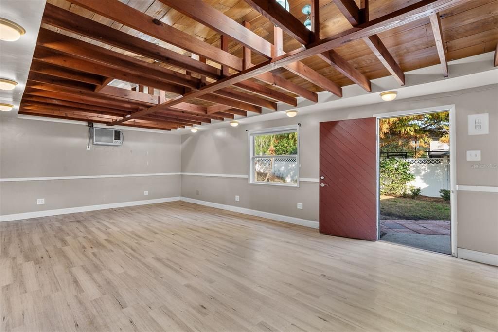 For Sale: $464,900 (3 beds, 2 baths, 1721 Square Feet)