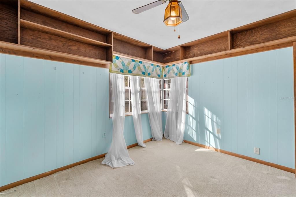 For Sale: $464,900 (3 beds, 2 baths, 1721 Square Feet)