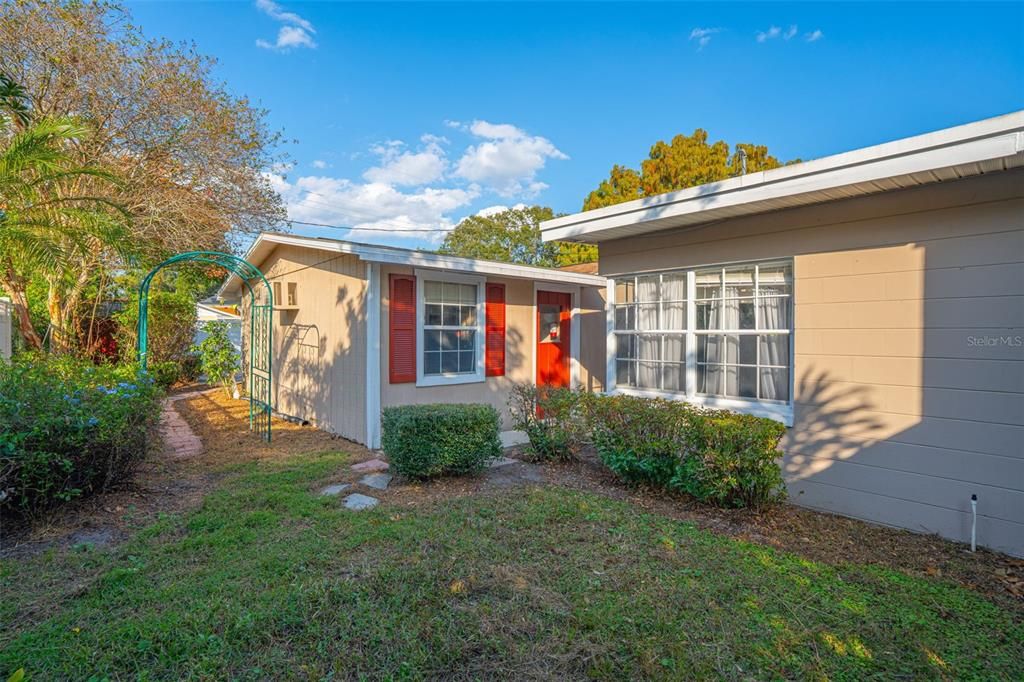 For Sale: $464,900 (3 beds, 2 baths, 1721 Square Feet)