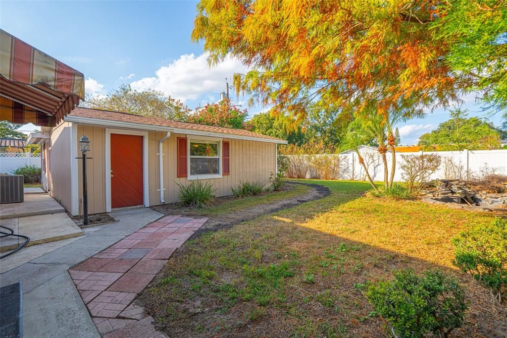 For Sale: $464,900 (3 beds, 2 baths, 1721 Square Feet)