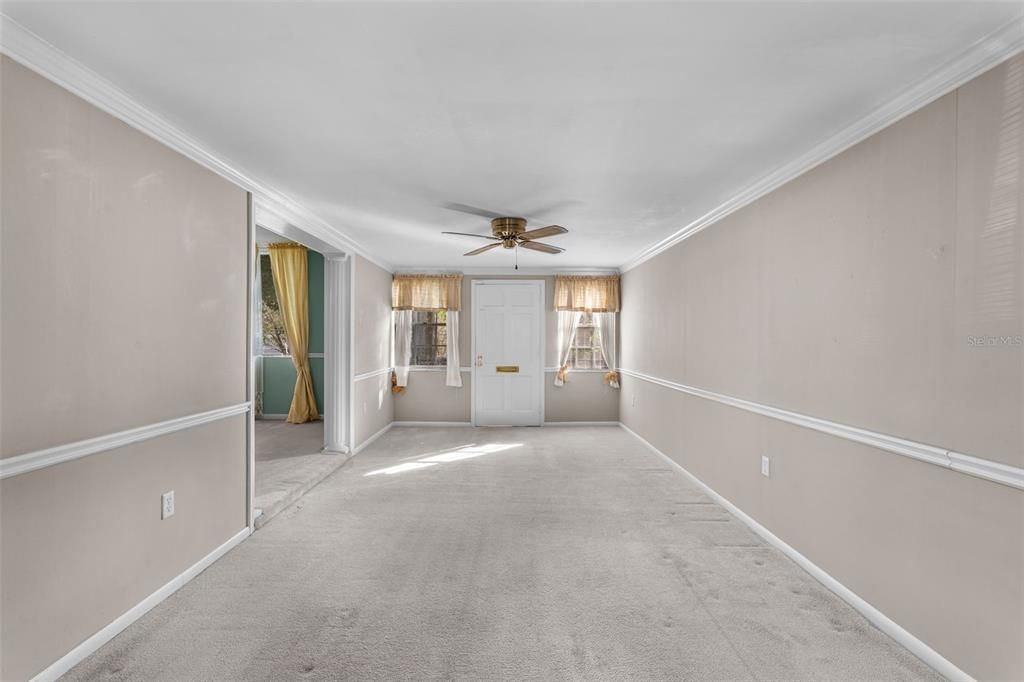 For Sale: $464,900 (3 beds, 2 baths, 1721 Square Feet)