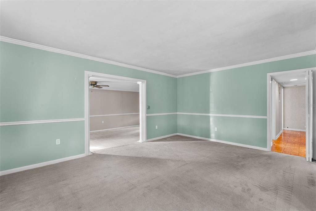 For Sale: $464,900 (3 beds, 2 baths, 1721 Square Feet)