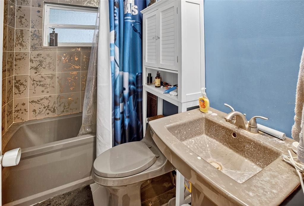 En Venta: $359,000 (2 camas, 2 baños, 1543 Pies cuadrados)