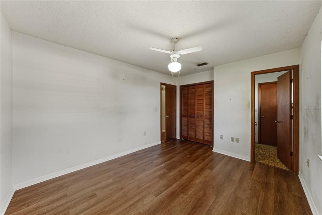 For Sale: $149,000 (3 beds, 2 baths, 868 Square Feet)