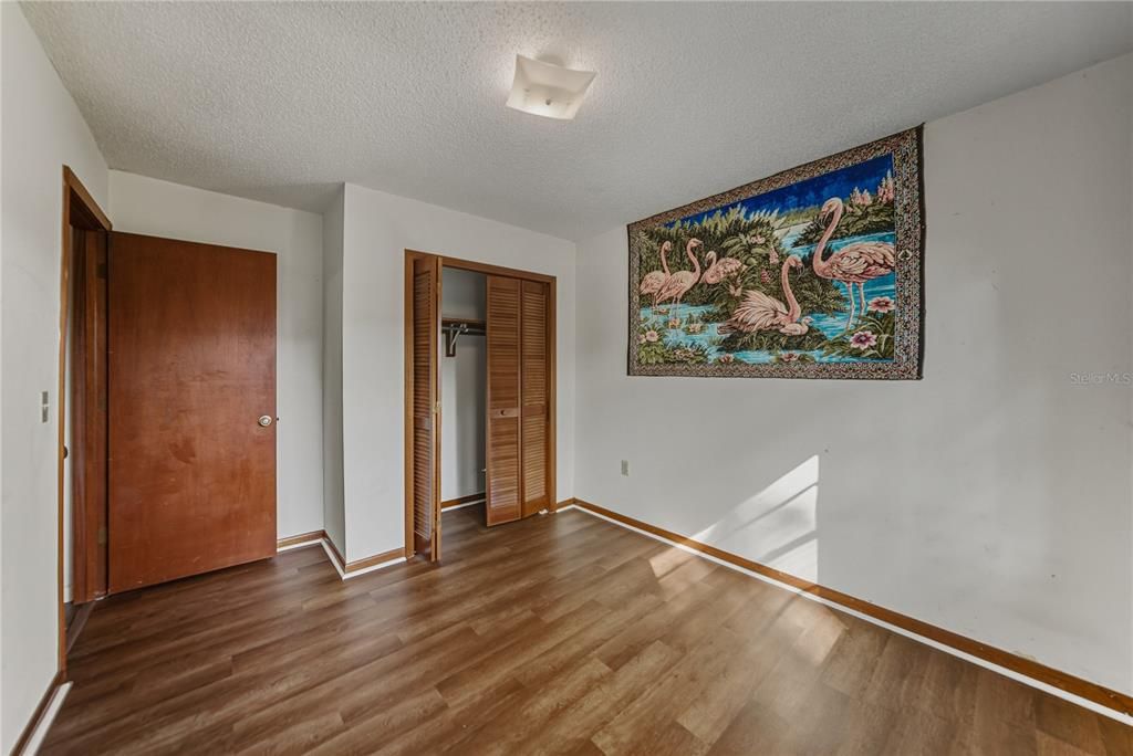 For Sale: $149,000 (3 beds, 2 baths, 868 Square Feet)