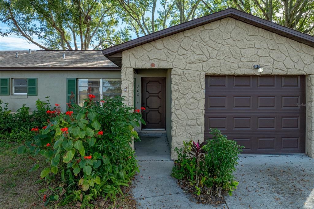 For Sale: $149,000 (3 beds, 2 baths, 868 Square Feet)