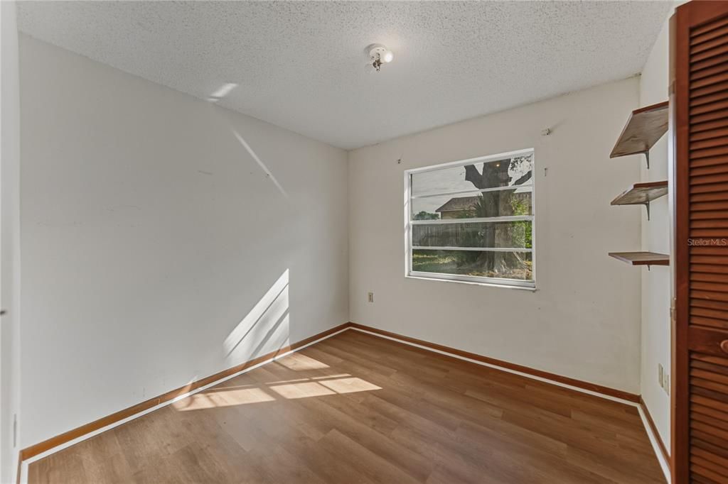 For Sale: $149,000 (3 beds, 2 baths, 868 Square Feet)