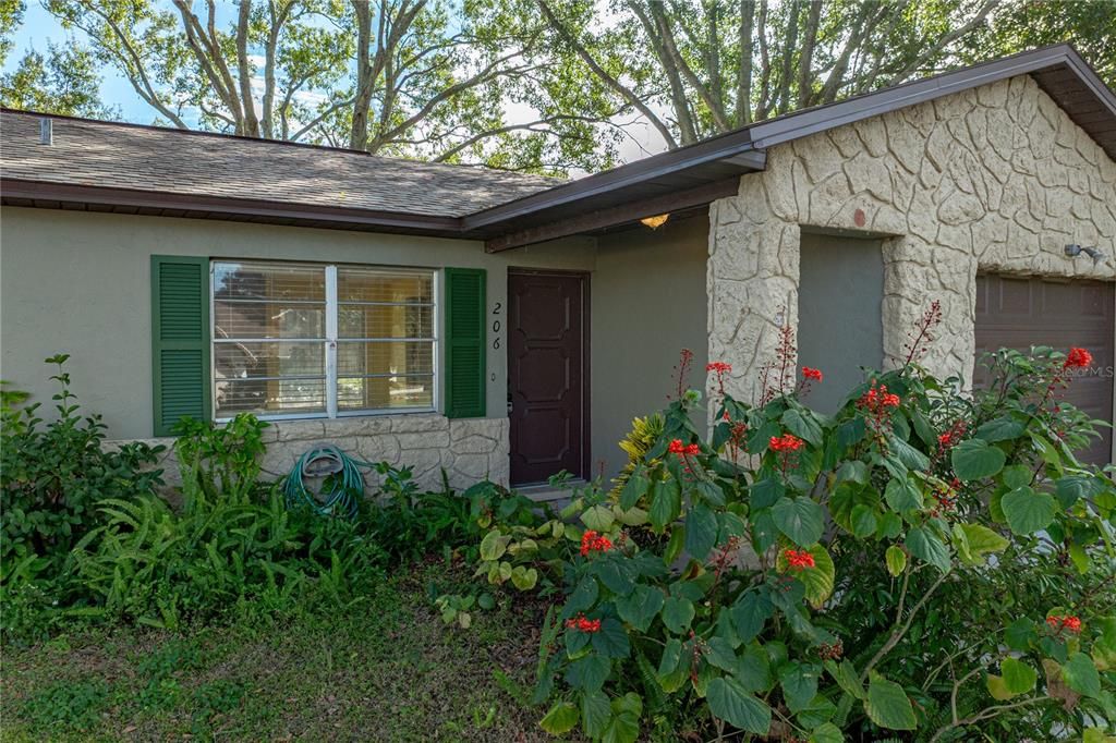 For Sale: $149,000 (3 beds, 2 baths, 868 Square Feet)