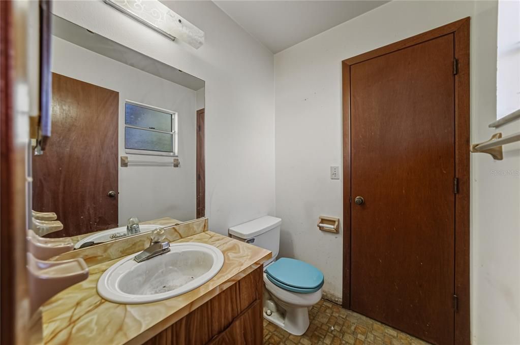 For Sale: $149,000 (3 beds, 2 baths, 868 Square Feet)