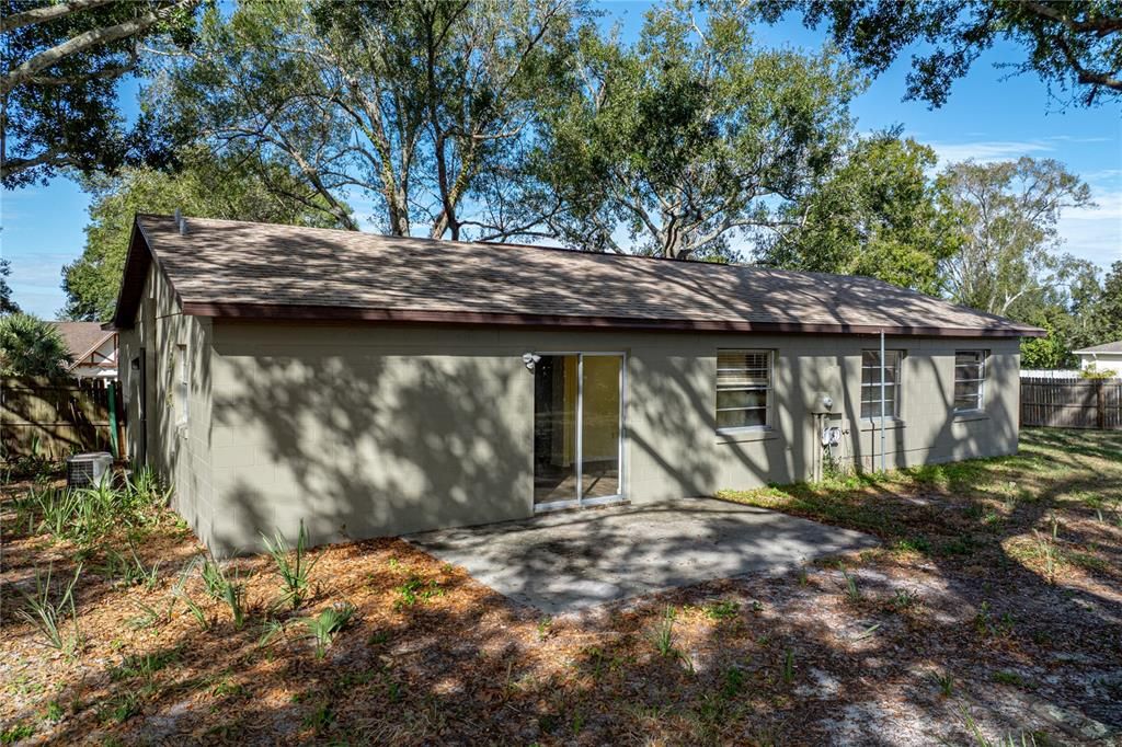 For Sale: $149,000 (3 beds, 2 baths, 868 Square Feet)