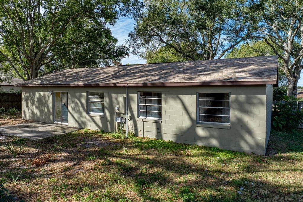 For Sale: $149,000 (3 beds, 2 baths, 868 Square Feet)