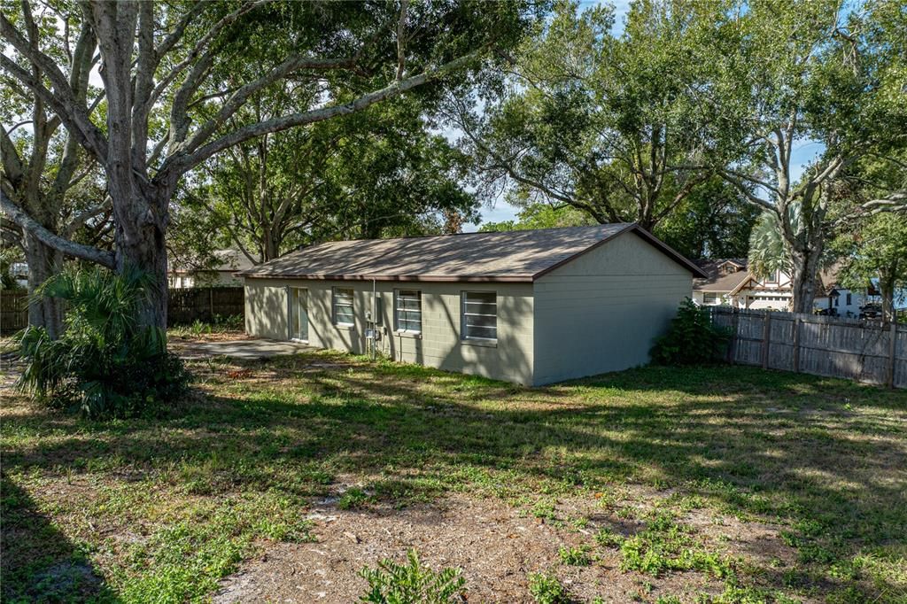 For Sale: $149,000 (3 beds, 2 baths, 868 Square Feet)