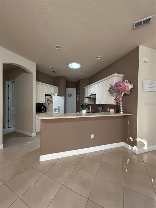 На продажу: $360,000 (2 спален, 2 ванн, 1556 Квадратных фут)