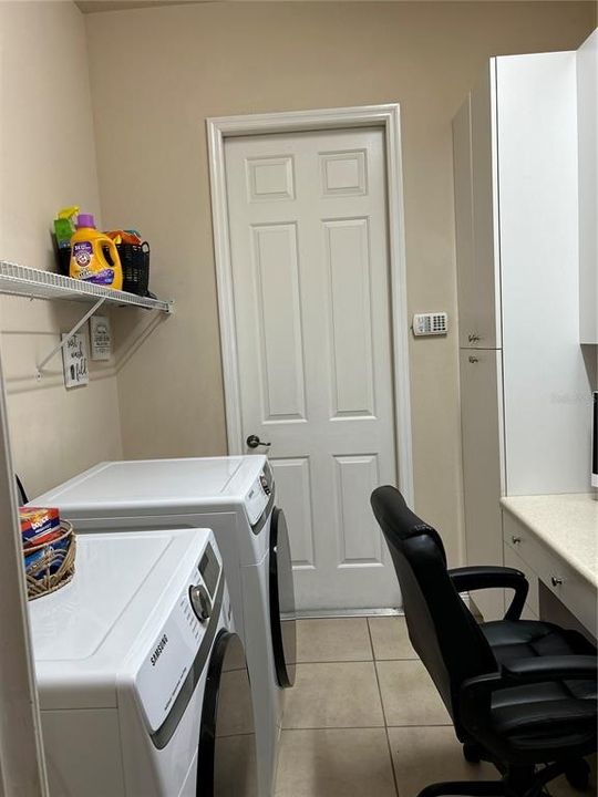 На продажу: $360,000 (2 спален, 2 ванн, 1556 Квадратных фут)