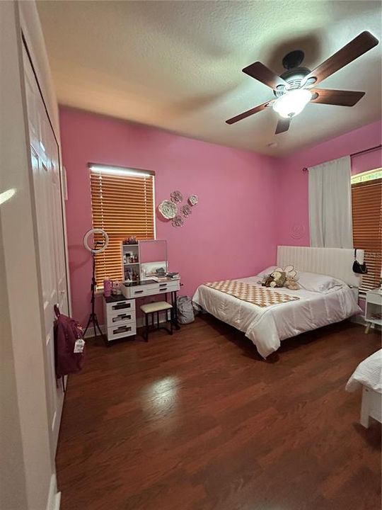 На продажу: $360,000 (2 спален, 2 ванн, 1556 Квадратных фут)