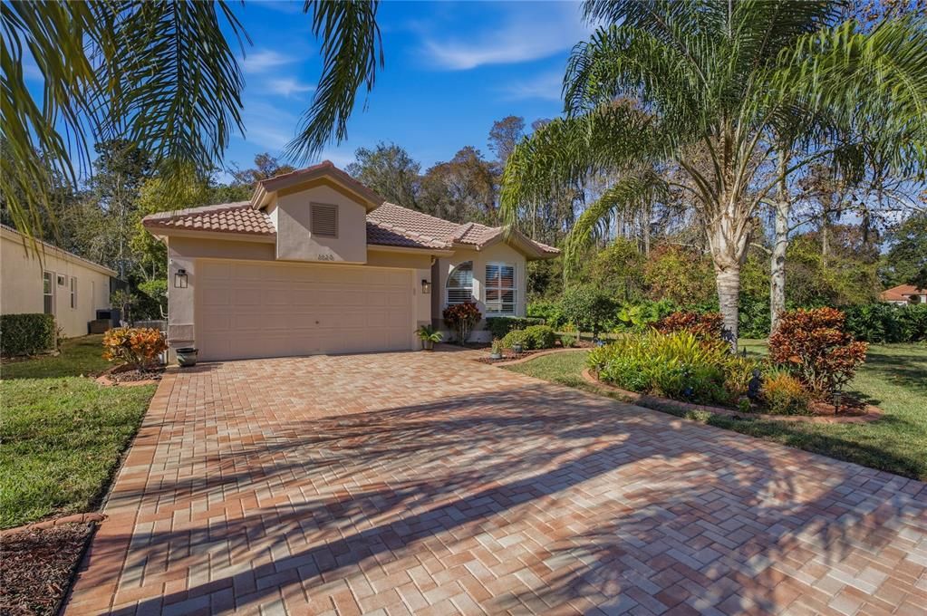 For Sale: $554,000 (3 beds, 2 baths, 1722 Square Feet)