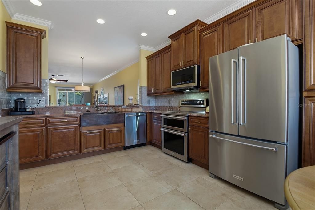 For Sale: $554,000 (3 beds, 2 baths, 1722 Square Feet)