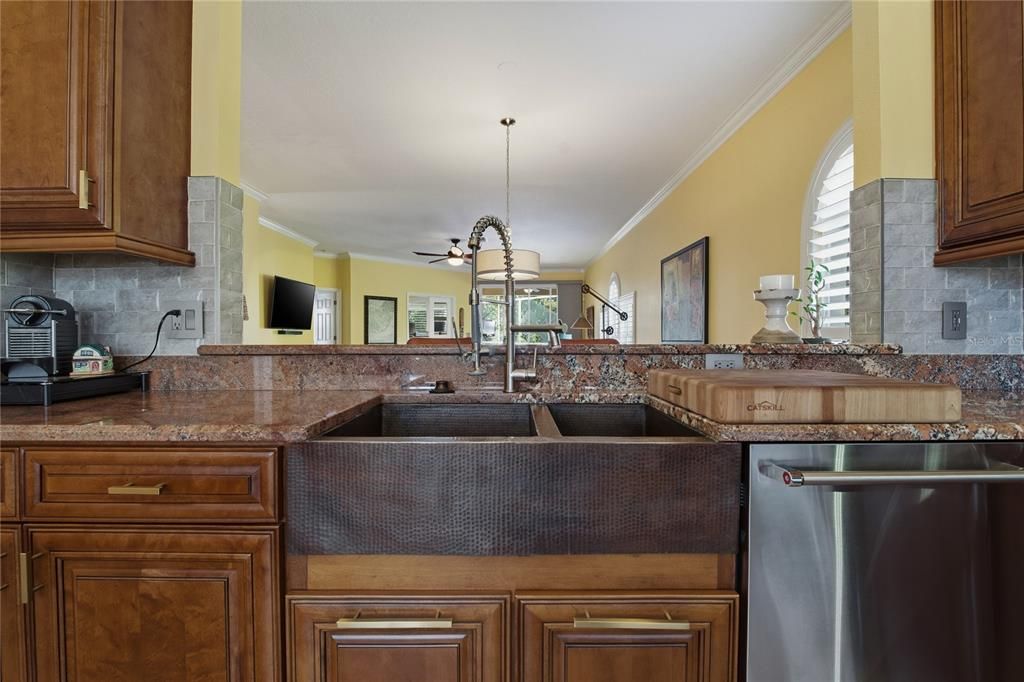 For Sale: $554,000 (3 beds, 2 baths, 1722 Square Feet)