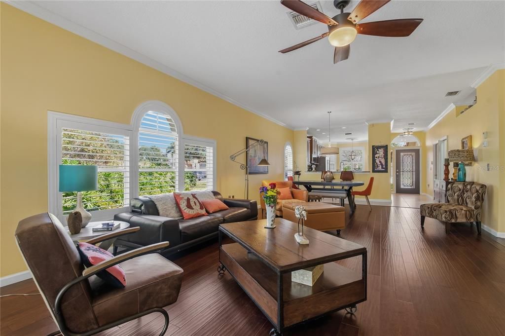 For Sale: $554,000 (3 beds, 2 baths, 1722 Square Feet)