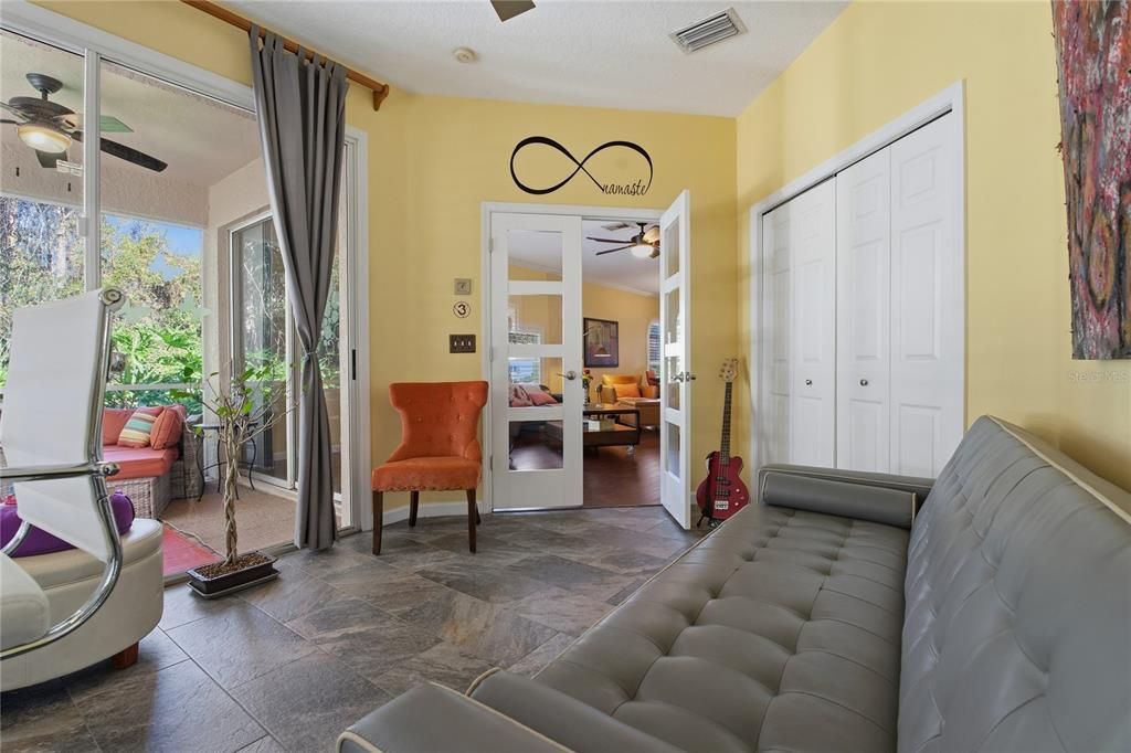 For Sale: $554,000 (3 beds, 2 baths, 1722 Square Feet)