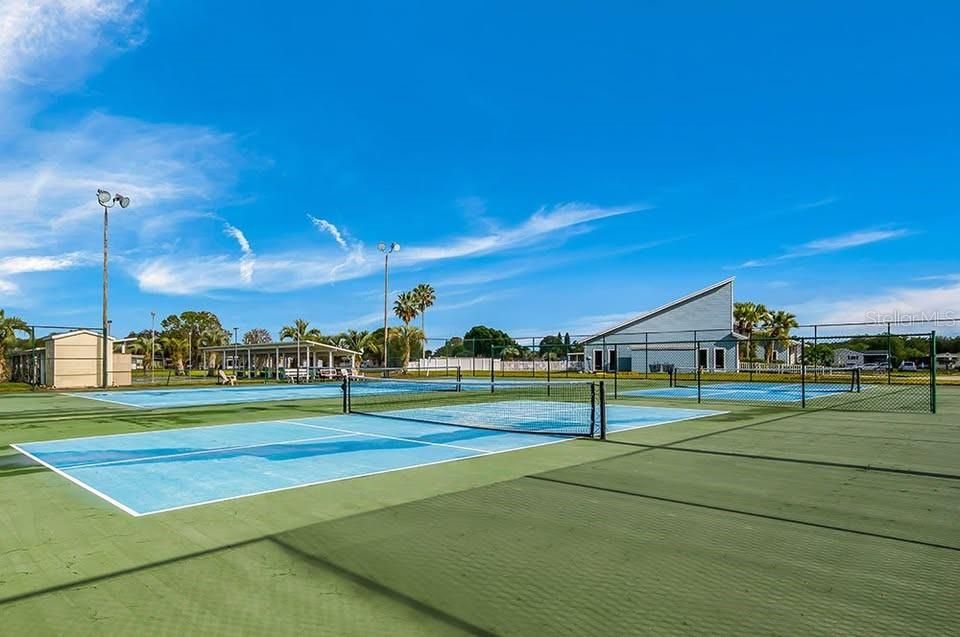 出租: $1,600 (2 贝兹, 2 浴室, 1100 平方英尺)