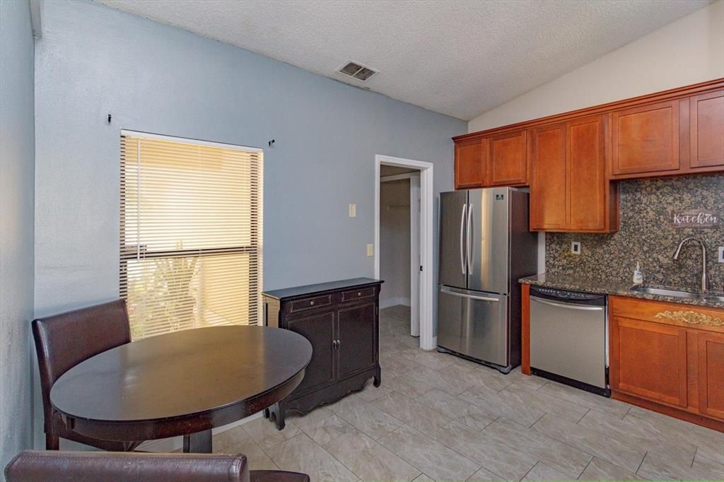 En Venta: $275,000 (3 camas, 2 baños, 1798 Pies cuadrados)