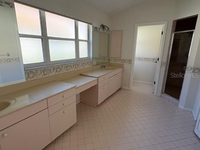 待售: $416,000 (2 贝兹, 2 浴室, 1634 平方英尺)