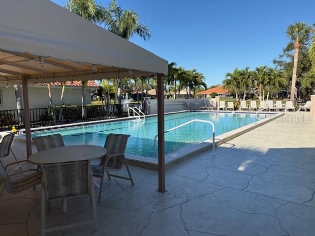 待售: $416,000 (2 贝兹, 2 浴室, 1634 平方英尺)