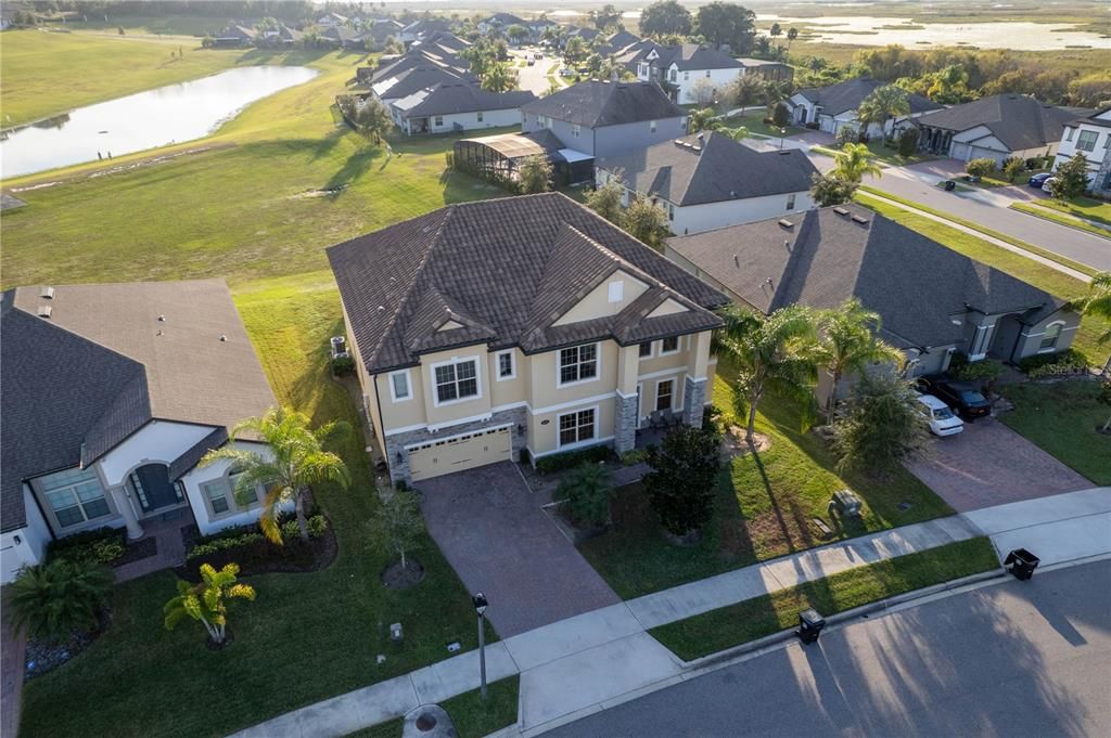 For Sale: $899,000 (5 beds, 4 baths, 4850 Square Feet)