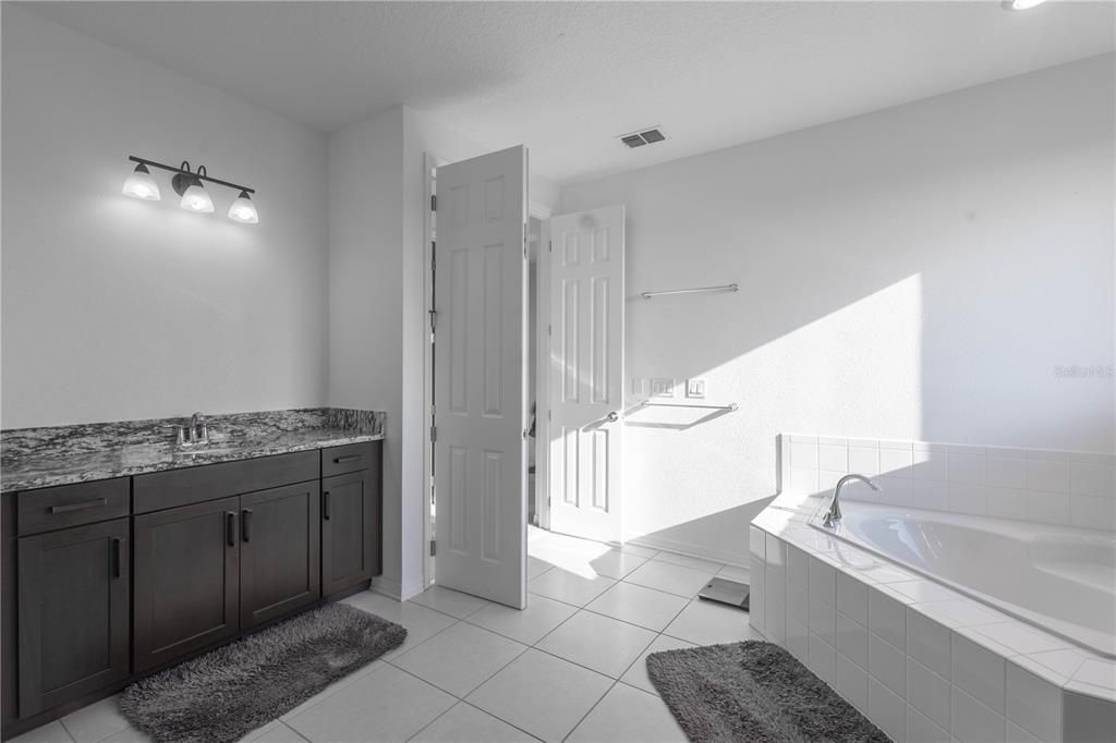 For Sale: $899,000 (5 beds, 4 baths, 4850 Square Feet)