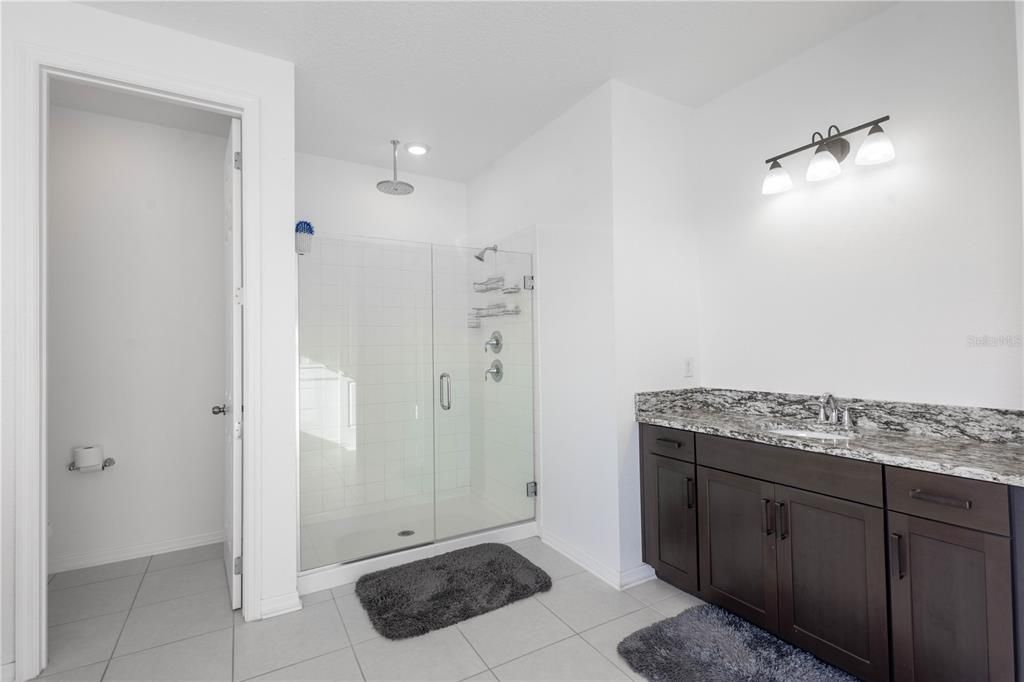 For Sale: $899,000 (5 beds, 4 baths, 4850 Square Feet)