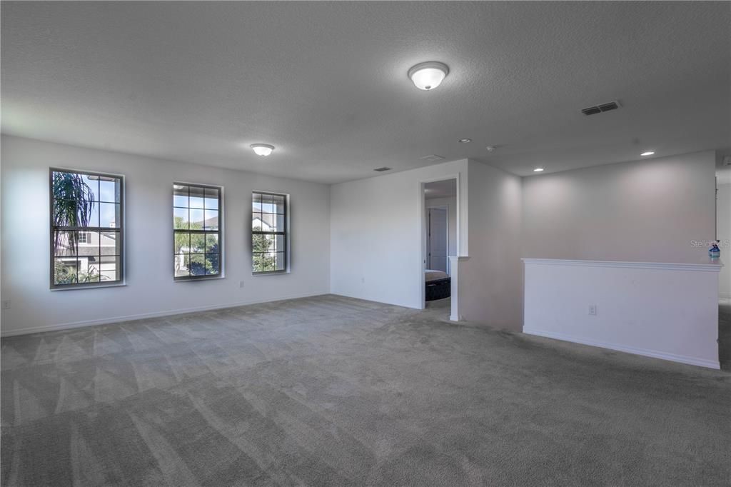 For Sale: $899,000 (5 beds, 4 baths, 4850 Square Feet)