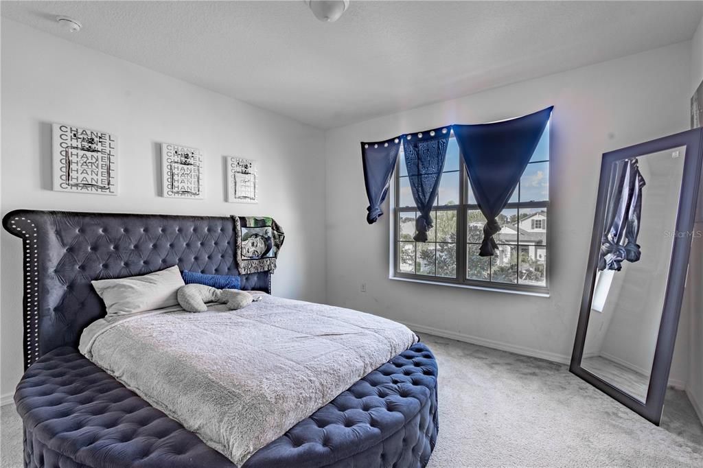 For Sale: $899,000 (5 beds, 4 baths, 4850 Square Feet)