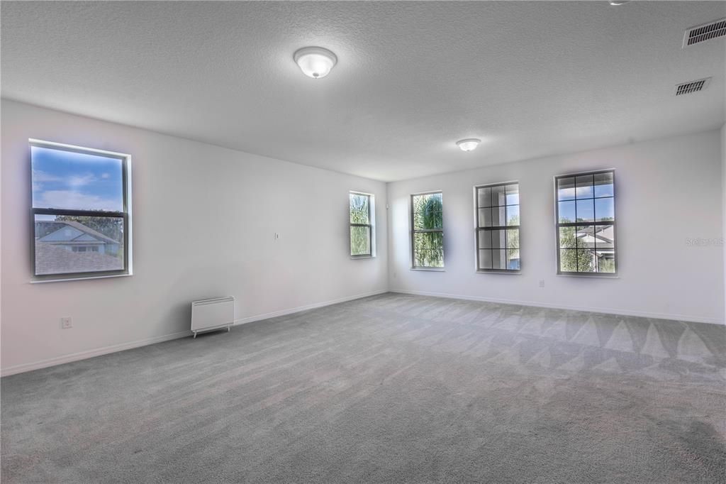 For Sale: $899,000 (5 beds, 4 baths, 4850 Square Feet)